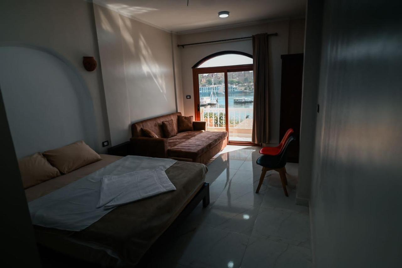 Kana Kato Aswan Luaran gambar