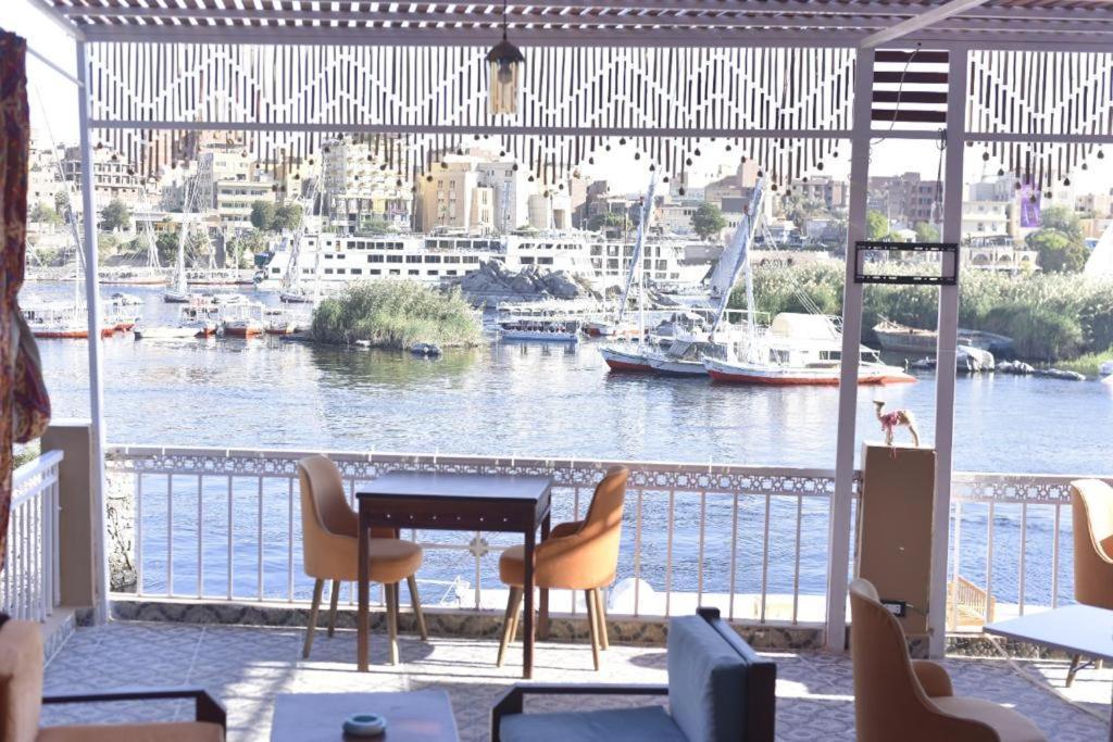 Kana Kato Aswan Luaran gambar
